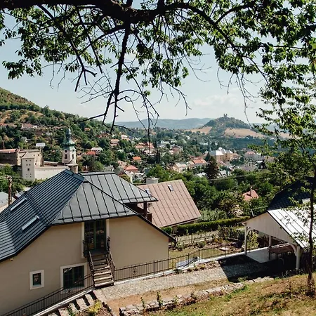 Cornelia Apartmán *